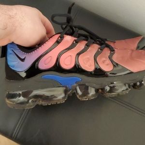 Nike vapor max plus no tags ripped off them
